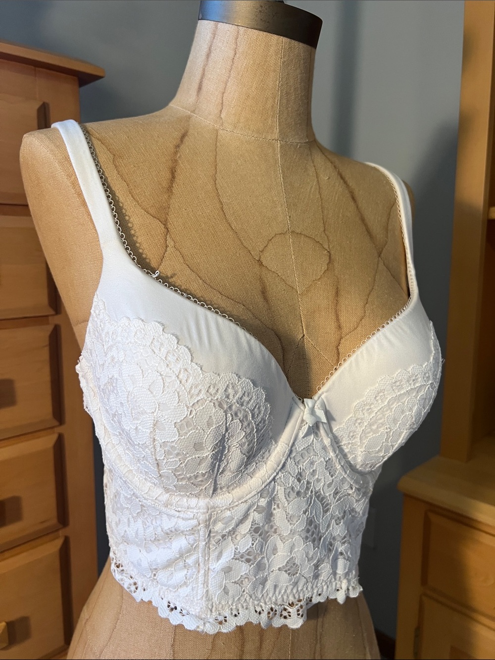 White Lace Body By Victoria Bra